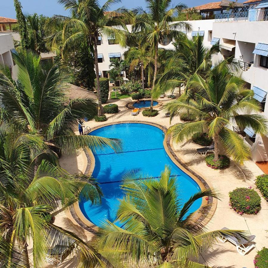 Superbe Appartement Avec Piscine, Proche Centre Ville, Restaurant, Mer Saly Dış mekan fotoğraf